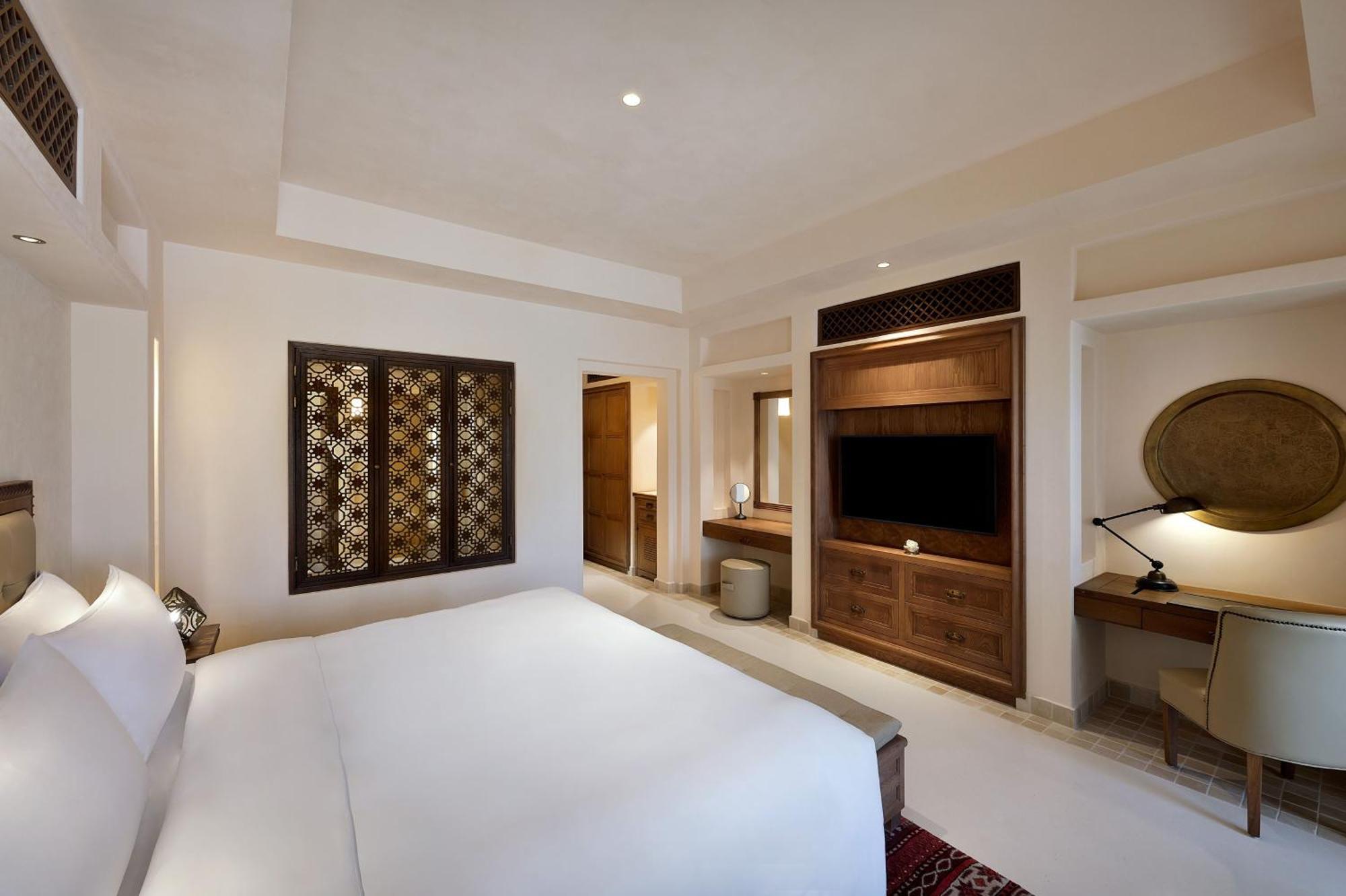 Superior, Guest room, 1 King, Resort view, Balcony