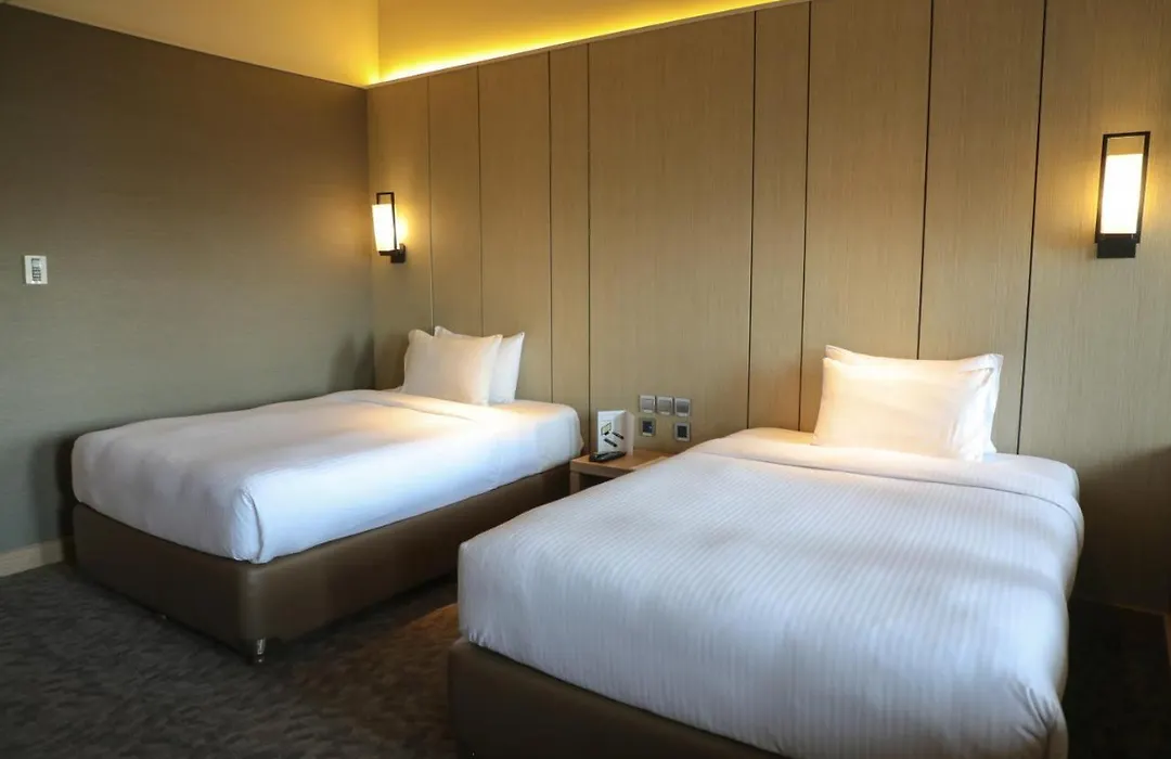Abu Dhabi Airport Hotel T1 International Departures-1