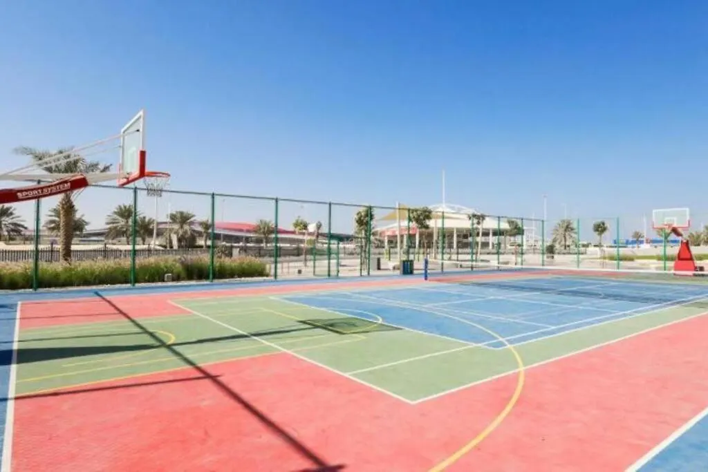 Modern 1Br Yas Island Pool, Gym, Parking-1