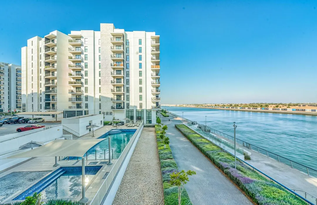 Desert Key - Family Apartments By Ferrari World & Yas Mall-1