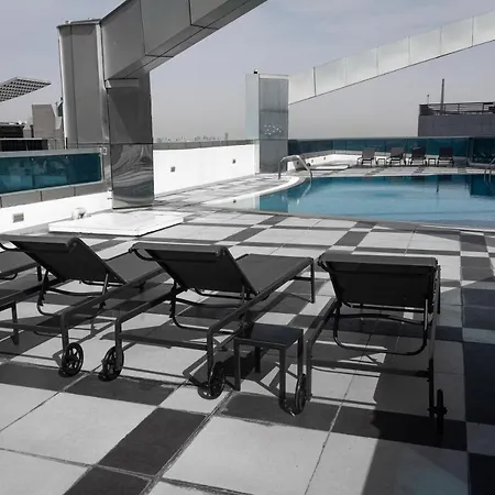 Spacious 3 Bedroom Apartm Beach Front-3