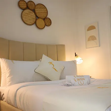 Aurora Your 2Br Duplex Transit Apartment In Masdar City-2