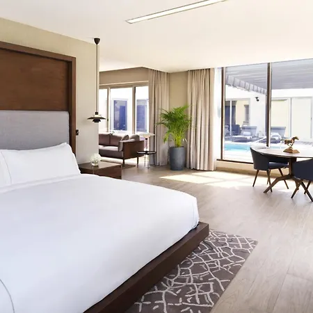 The Ritz-Carlton Abu Dhabi, Grand Canal-3