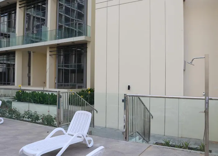 Aurora Your 2Br Duplex Transit Apartment In Masdar City