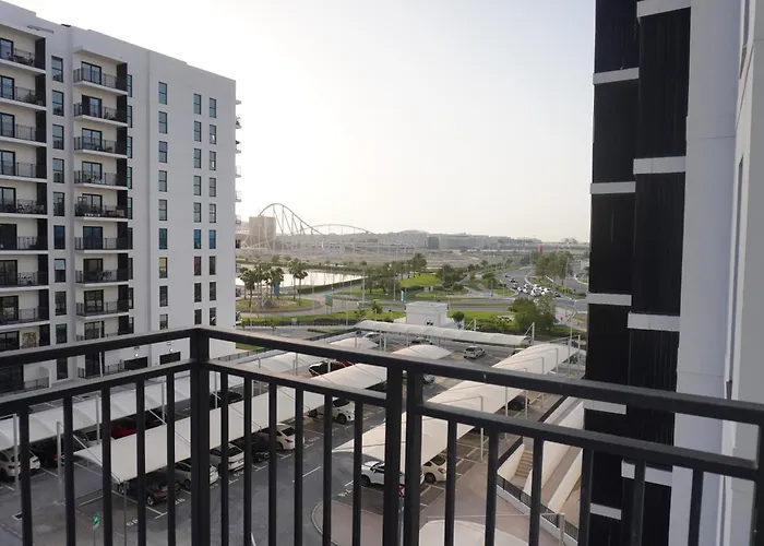 Modern 1Br Yas Island Pool, Gym, Parking