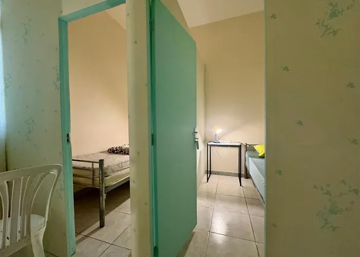 Backpacker'S Bed - No Parking Apartment Abu Dhabi, United Arab Emirates