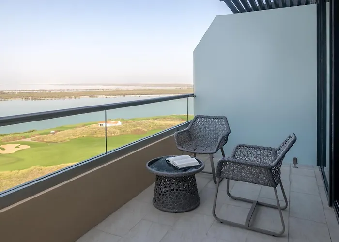 Hotel Yas Plaza Mangroves By Ihg Abu Dhabi, Vereinigte Arabische Emirate