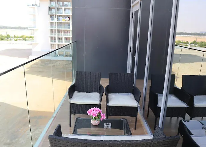Masdar 2Br Haven - Chic Calm Urban Living