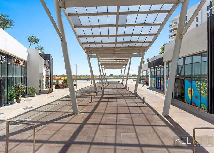 Welhome - Apt Close To Yas Waterworld And Ferrari Circuits